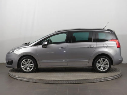 Peugeot 5008 Collection Upgrade your Peugeot 5008 with custom vinyl stripes crafted for a premium SUV look