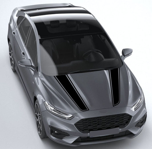 Glossy black vinyl accent on Mondeo rear fender

