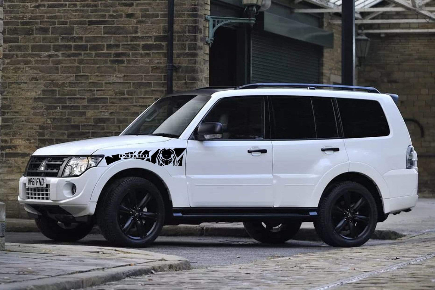 Premium Quality Stickers Compatible with Mitsubishi Pajero Alien Design Vinyl car stickers Automotive decals