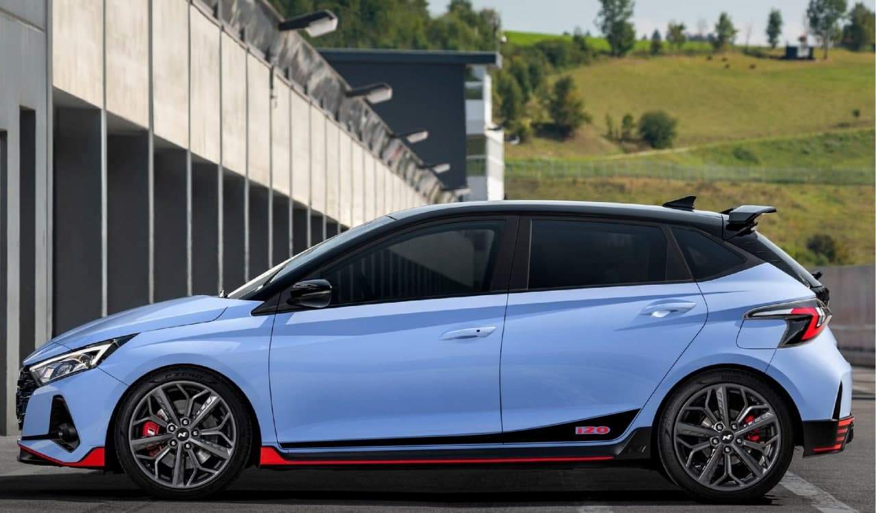 Vinyl Graphics Line 2 colors Graphic Classic design Vinyl Stickers Compatible with Hyundai I20