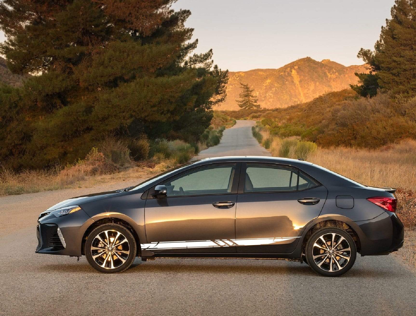 Vinyl Graphics Line Graphic Gift Toyota Corolla Racing Stripes for Corolla car stickers decals