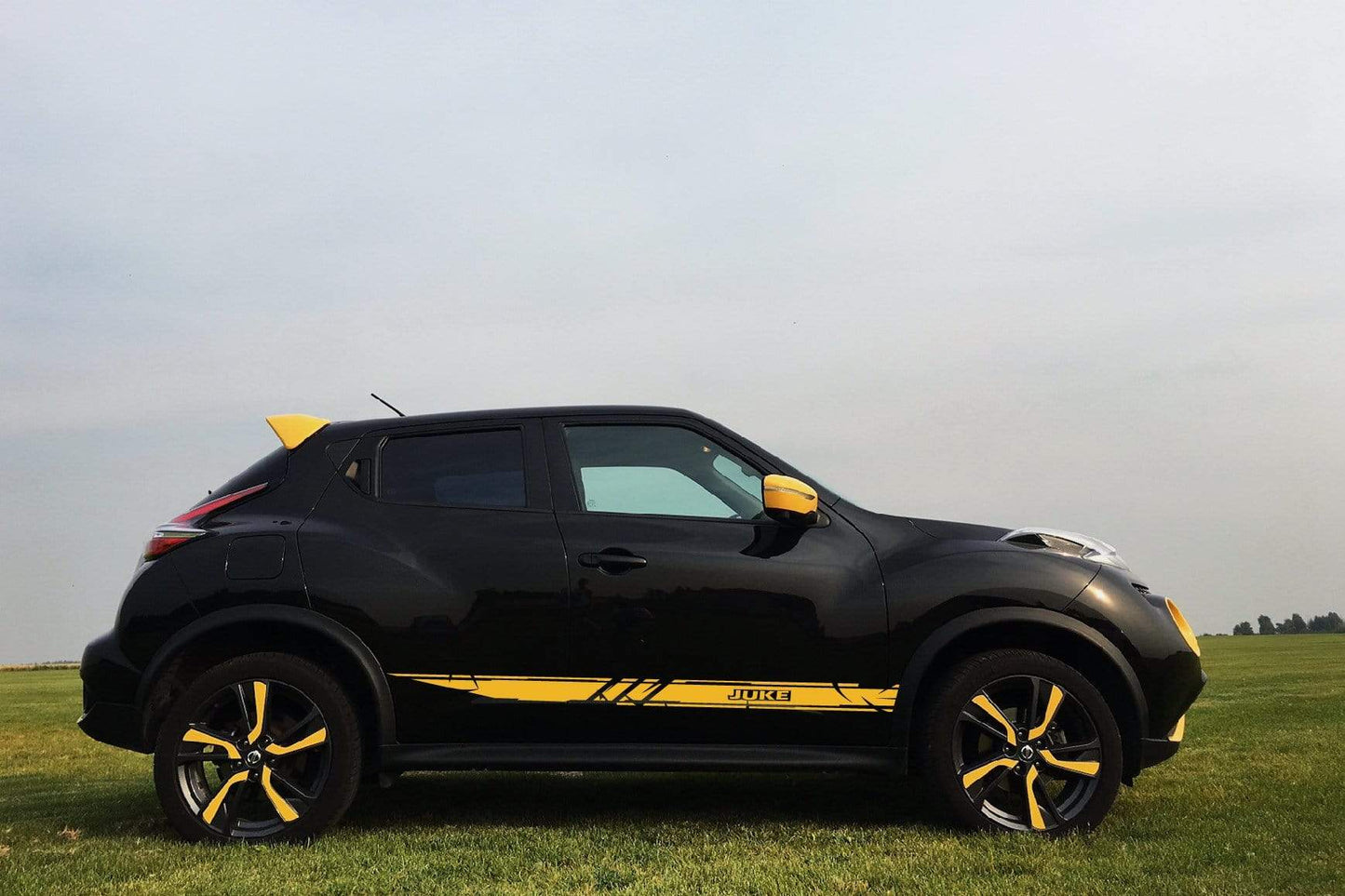 New Best Graphic Line Side Stickers For Nissan Juke Style Decals