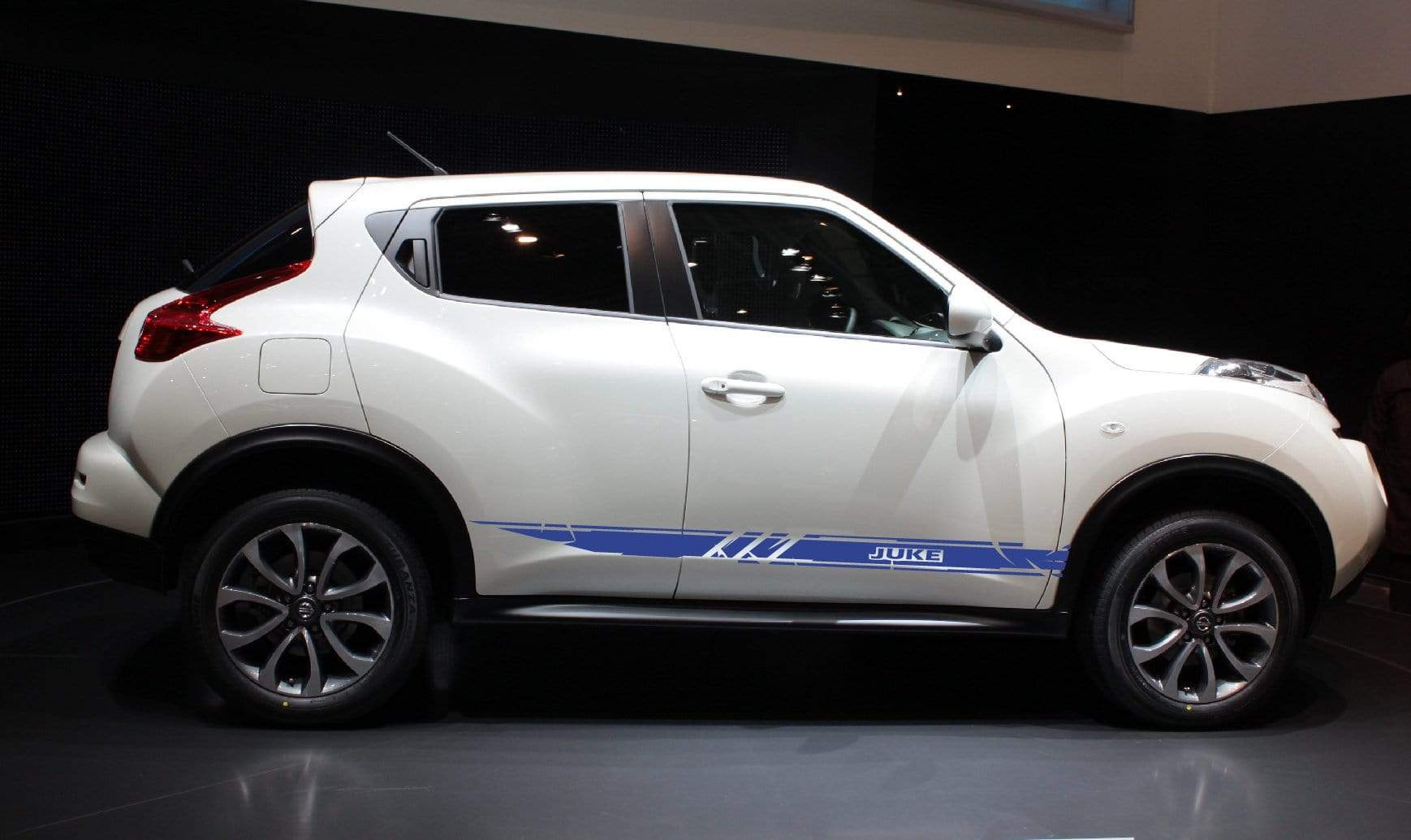 New Best Graphic Line Side Stickers For Nissan Juke Style Decals