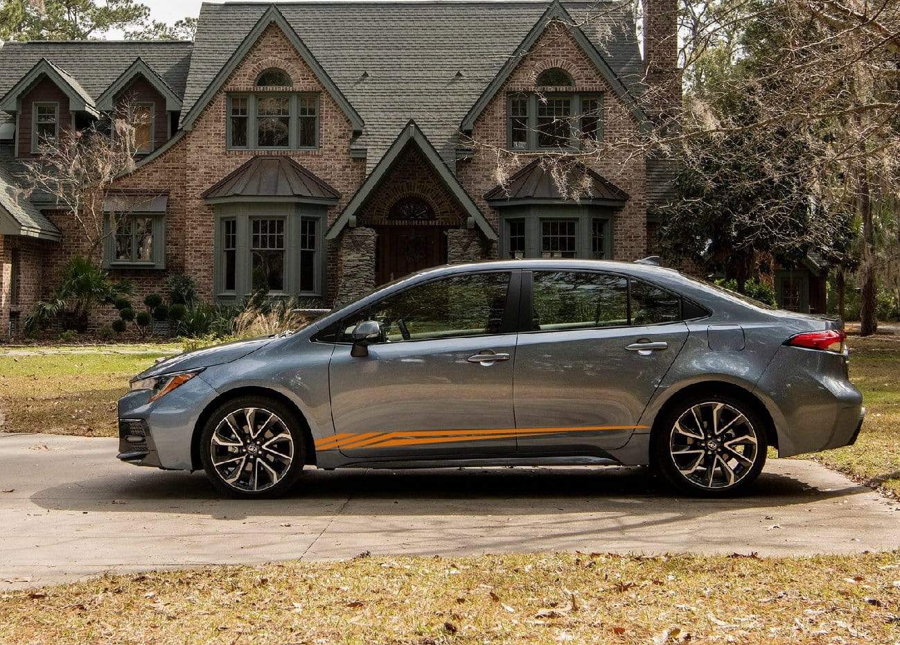 Vinyl Graphics MAN Line Graphic Gift Toyota Corolla Racing Stripes for Corolla car stickers decals