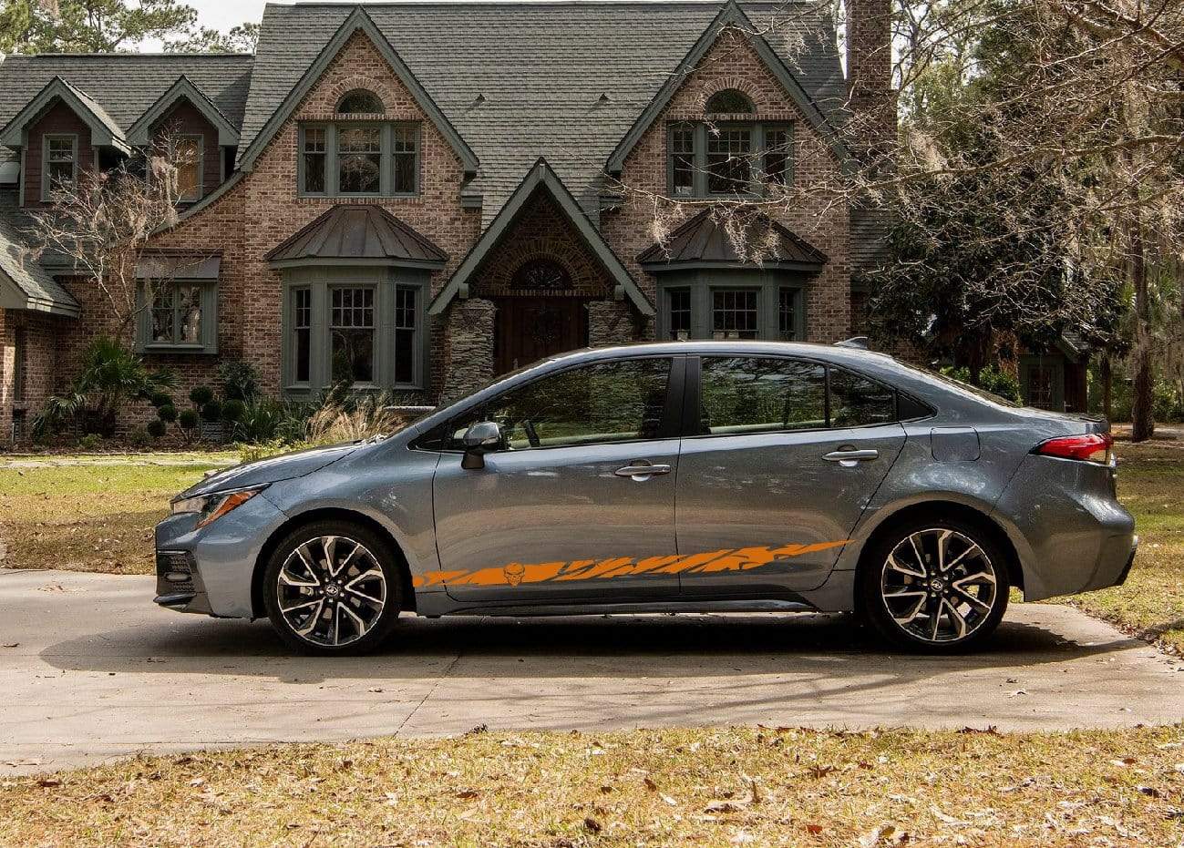 Vinyl Graphics NEW Skull Graphic Gift Toyota Corolla Racing Stripes for Corolla car stickers decals